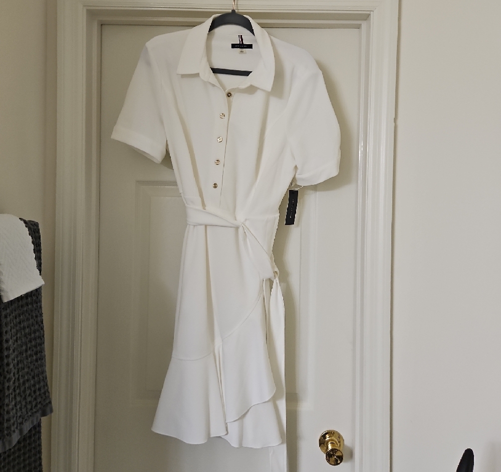 White Midi Shirt Dress with Polo Collar and Short Sleeves
